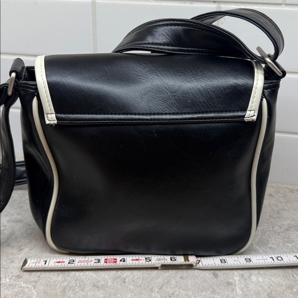 Roots Black and Cream Shoulder Bag - Picture 4 of 10